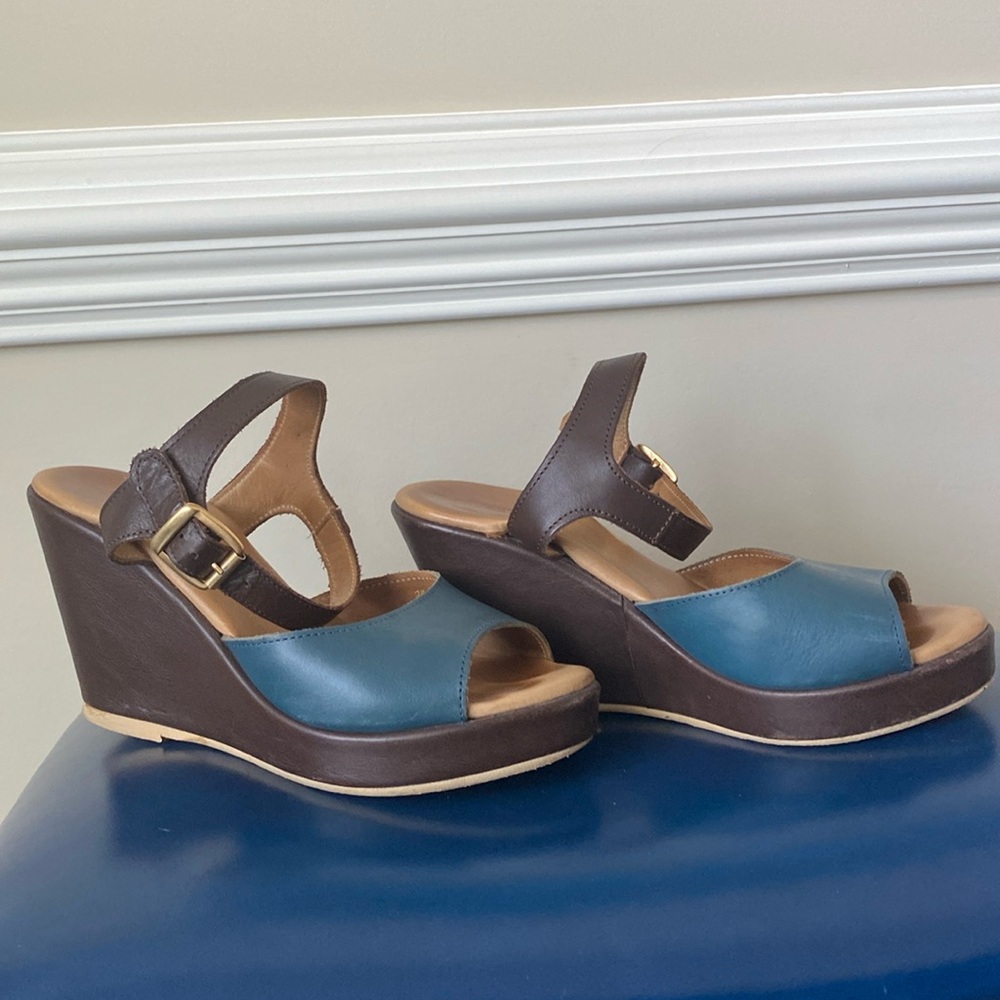 Navy & Chocolate Leather Wedge Sandals, 9